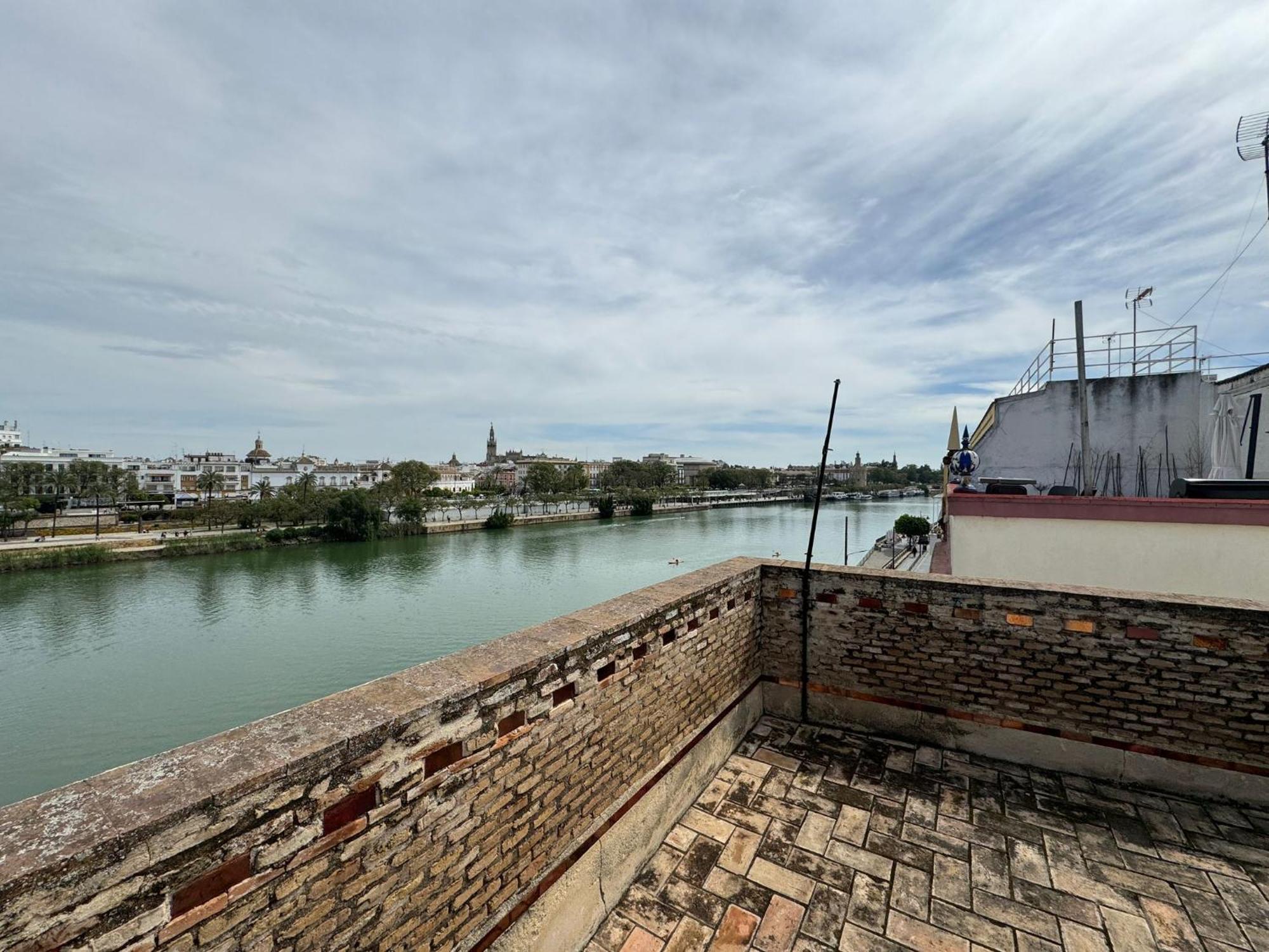 Wonderful Duplex In Calle Betis Leilighet Sevilla Eksteriør bilde