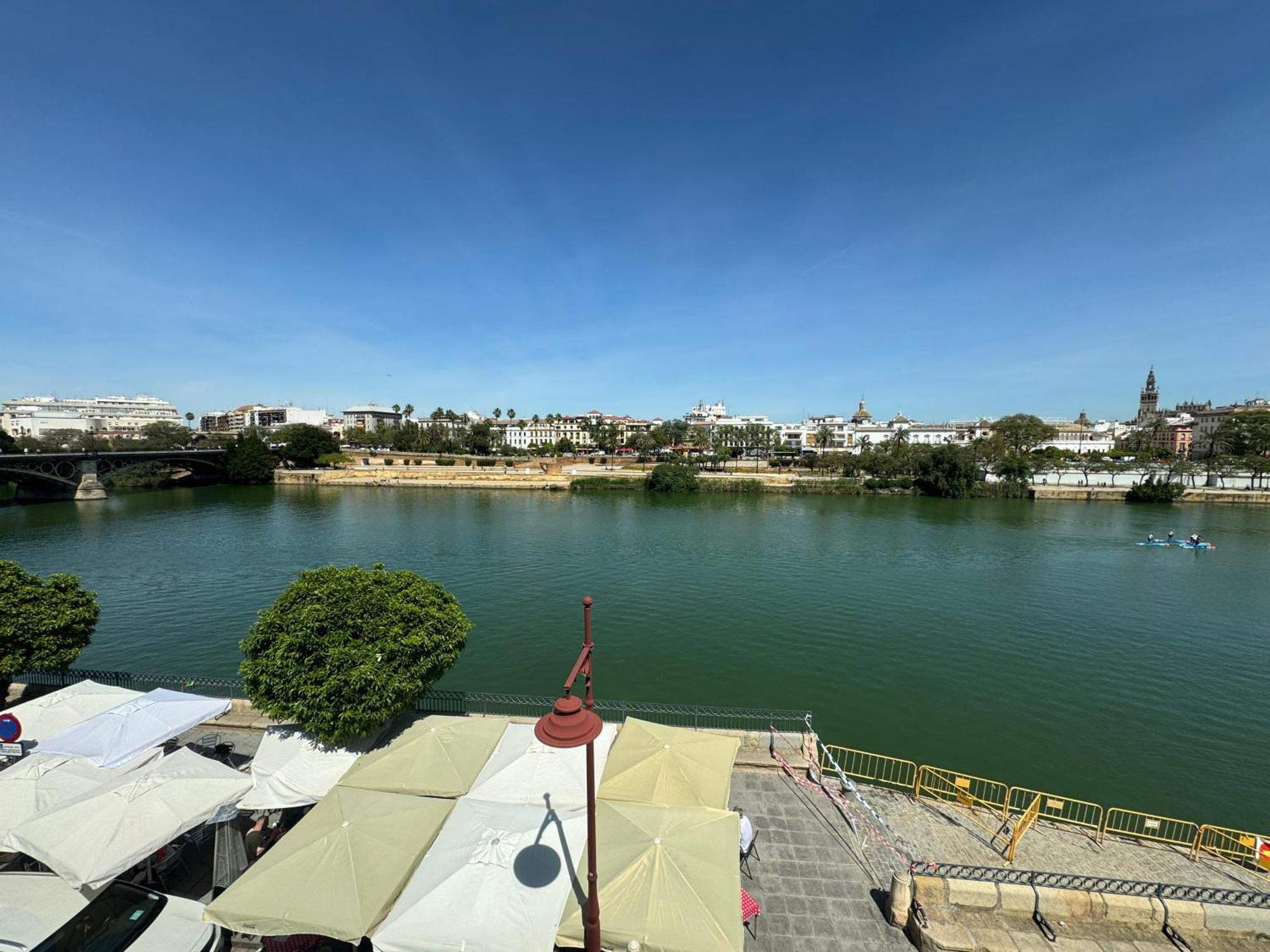 Wonderful Duplex In Calle Betis Leilighet Sevilla Eksteriør bilde